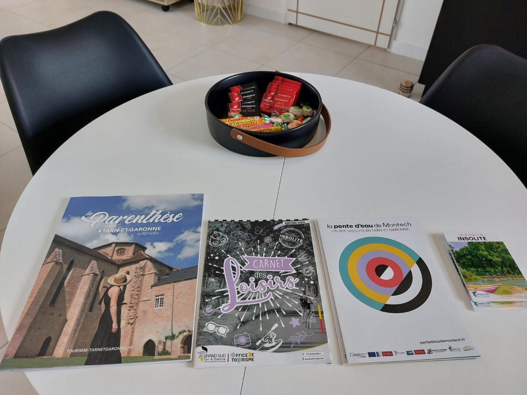 Maison Neuve A Bessens エクステリア 写真